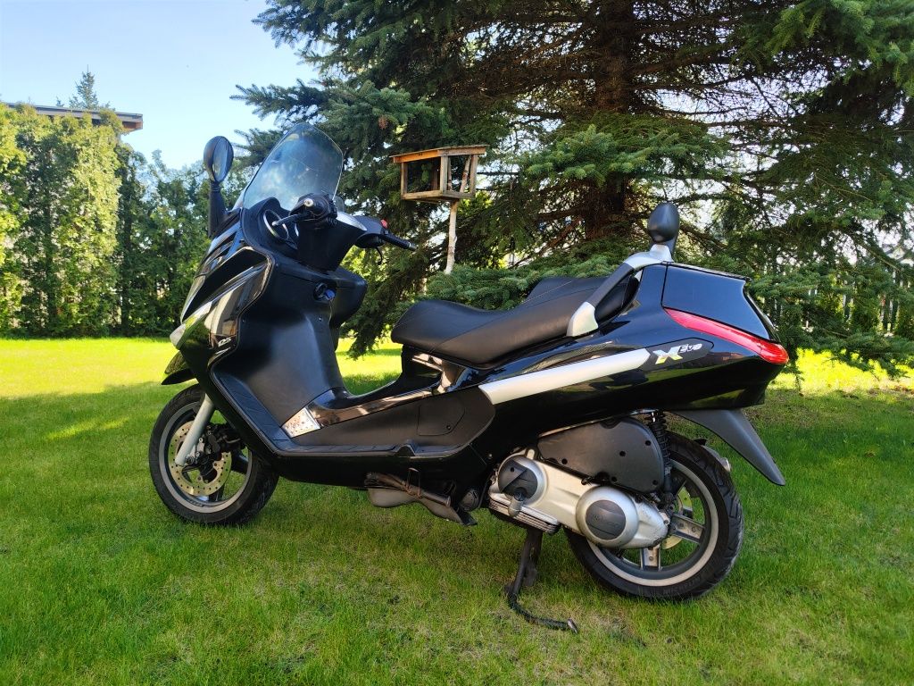 Skuter Piaggio X Evo 125 cm kat B 2009 rok