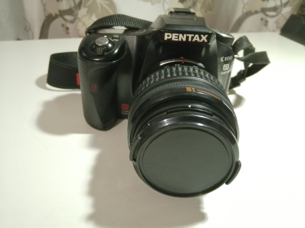 Дзеркальний фотоапарат Pentax K100D