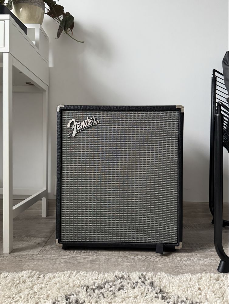 Wzmacniacz basowy Fender Rumble 100 v3 - stan IGŁA