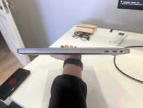 Macbook Pro 2020 w/ Touchbar