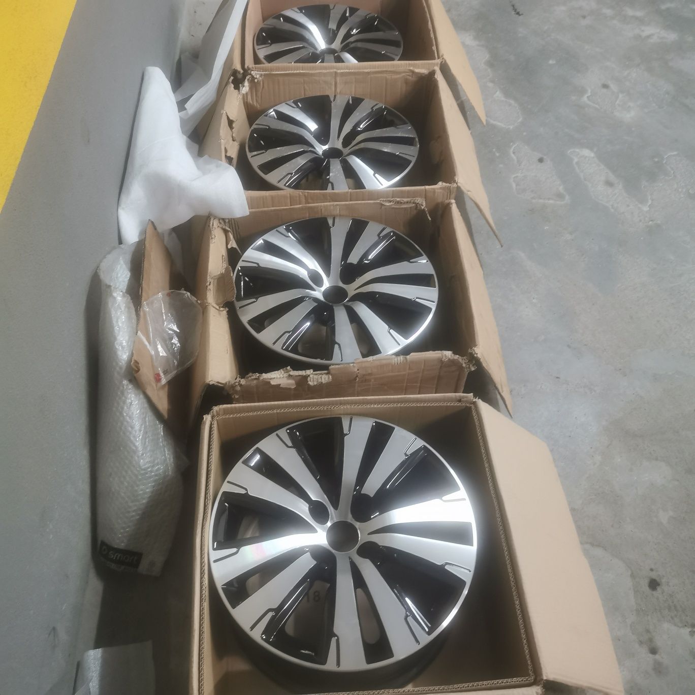 Vendo 4 jantes novas para Peugeot 5008 ou 3008 R17