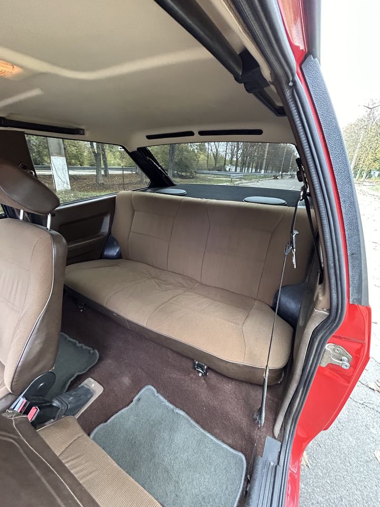 Автомобіль Ваз 2108