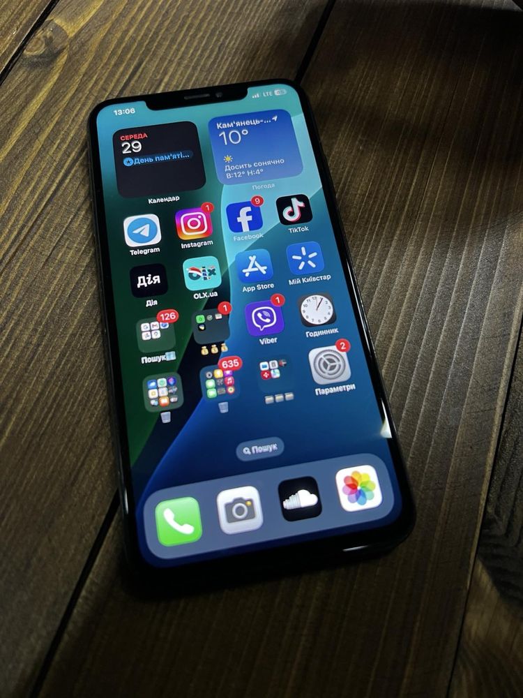 Продам айфон Xs Max