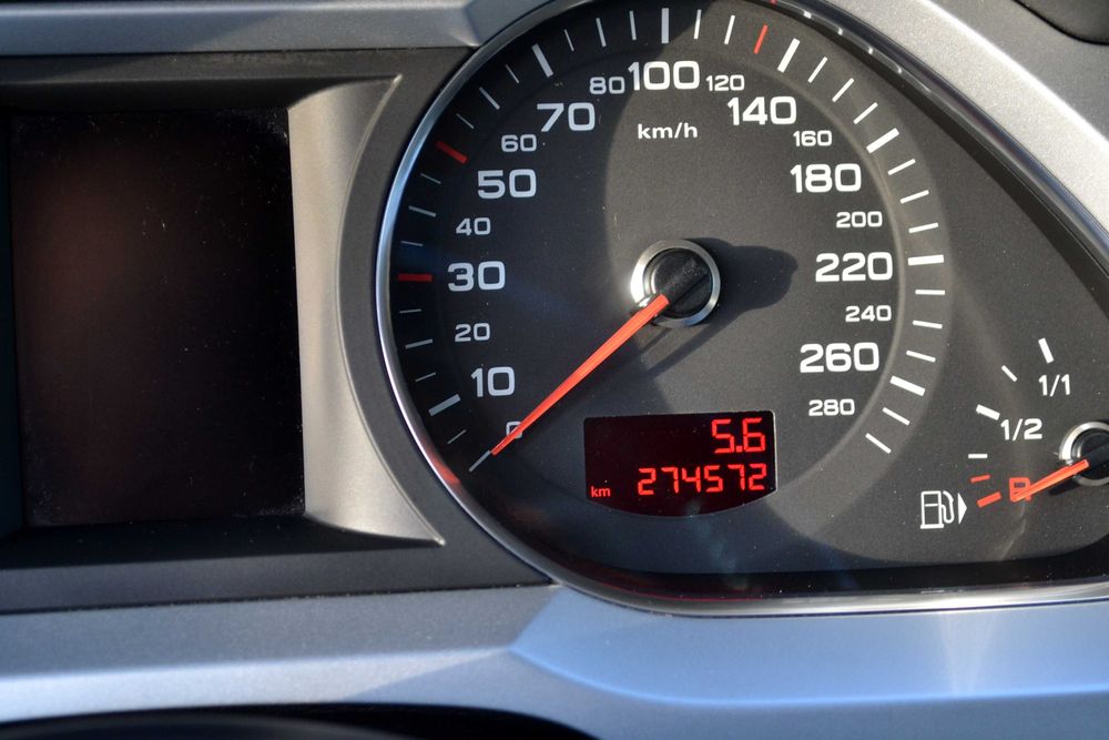 Audi a6 c6 2009r. polift LEDY ksenony 2,0 tdi 170 KM 2x koła