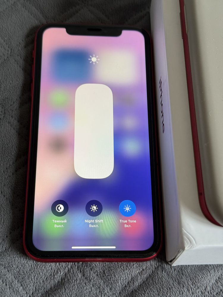 Apple iphone 11/64 Red