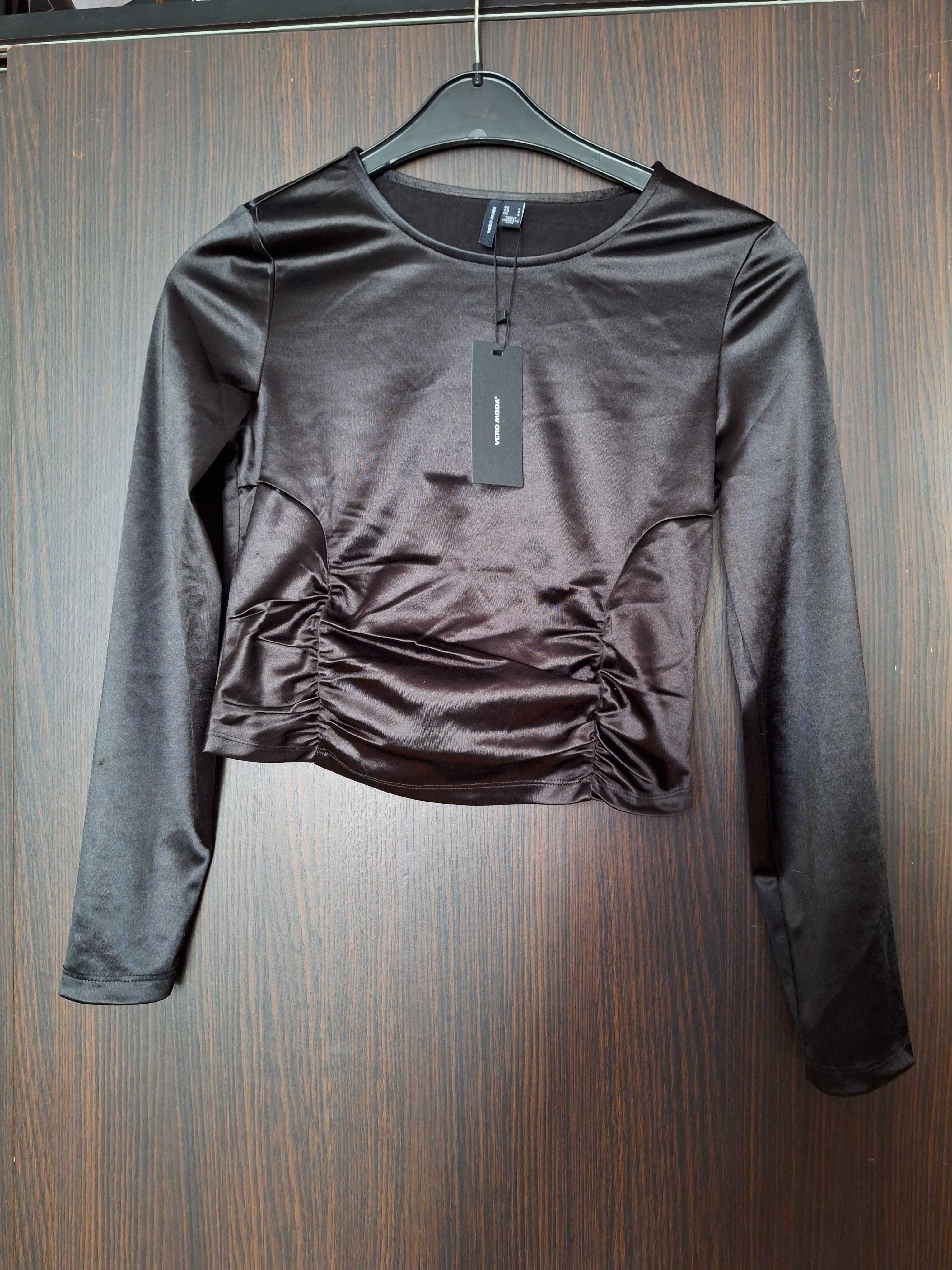 Satynowa bluzka crop top vero moda marszczona