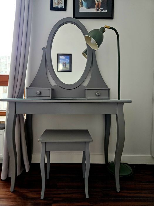 Elegancka toaletka ze stolikiem Stan idealny