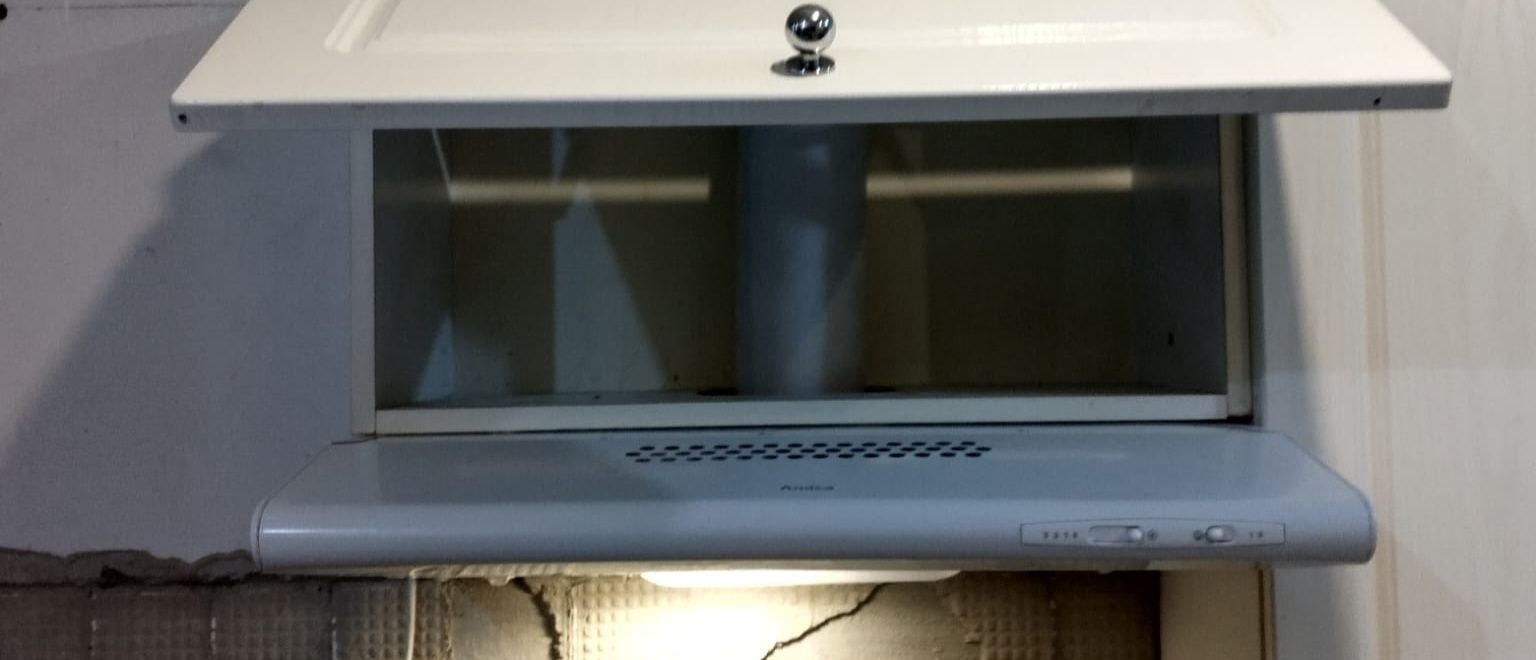 Pilnie sprzedam Okap podszafkowy, pochłaniacz kuchenny, Amica OSC6112w