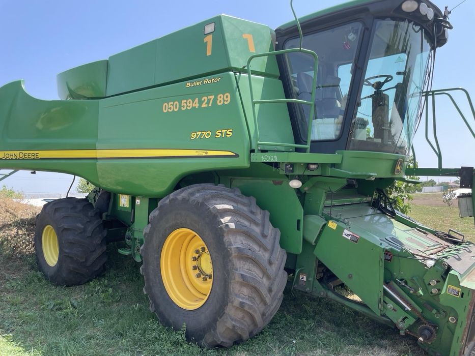 Комбайн John Deere 9770