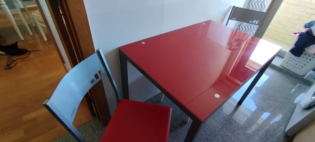 Vendo 2 Messa para sala e jantar