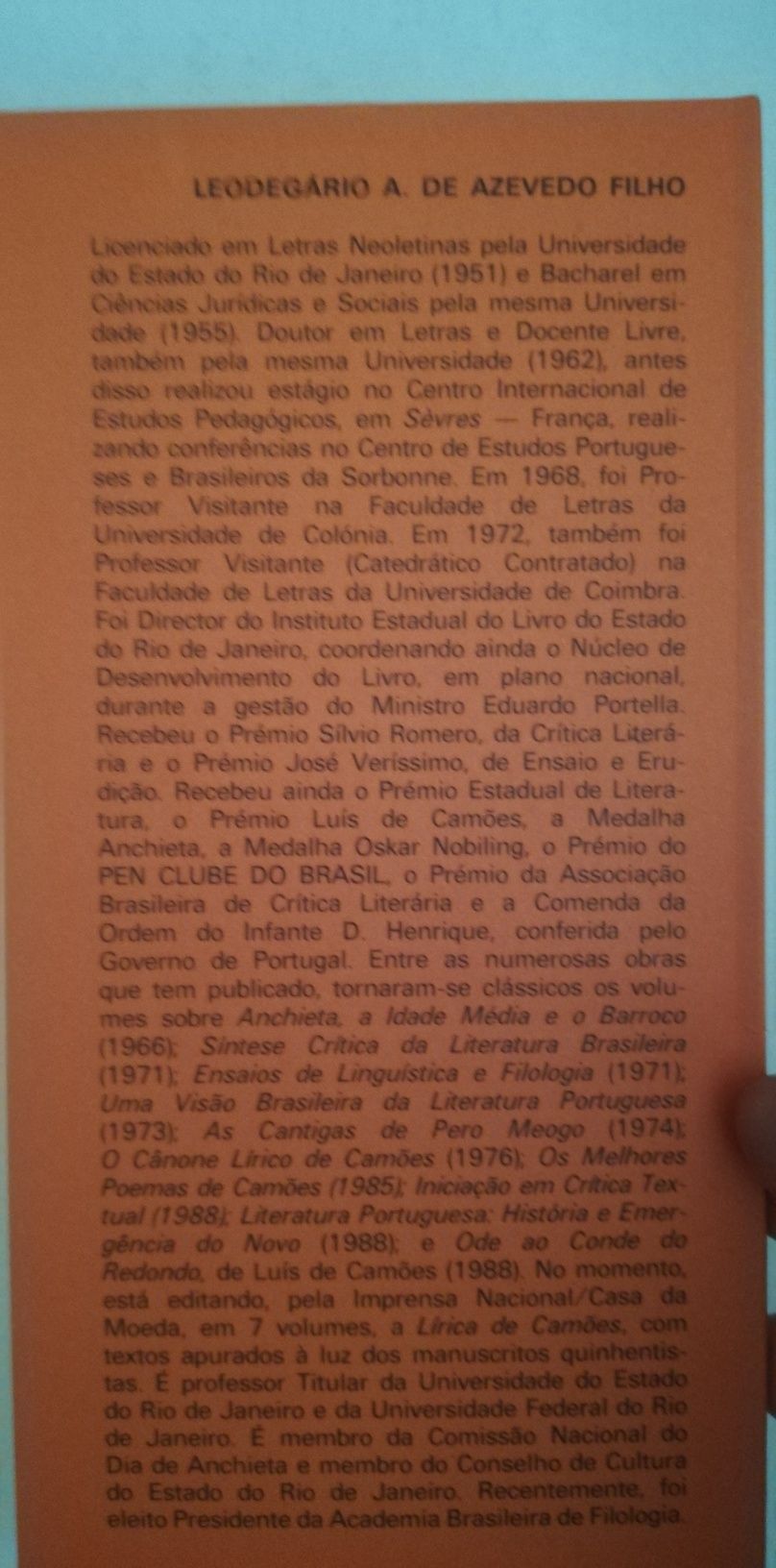 Introdução à Lírica de Camões, de Leodegário de Azevedo Filho