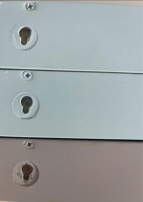 prateleira de parede azul ou cinza. Ideal para quarto criança