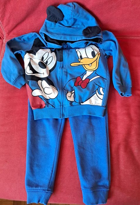 Komplet dresowy dziecięcy.