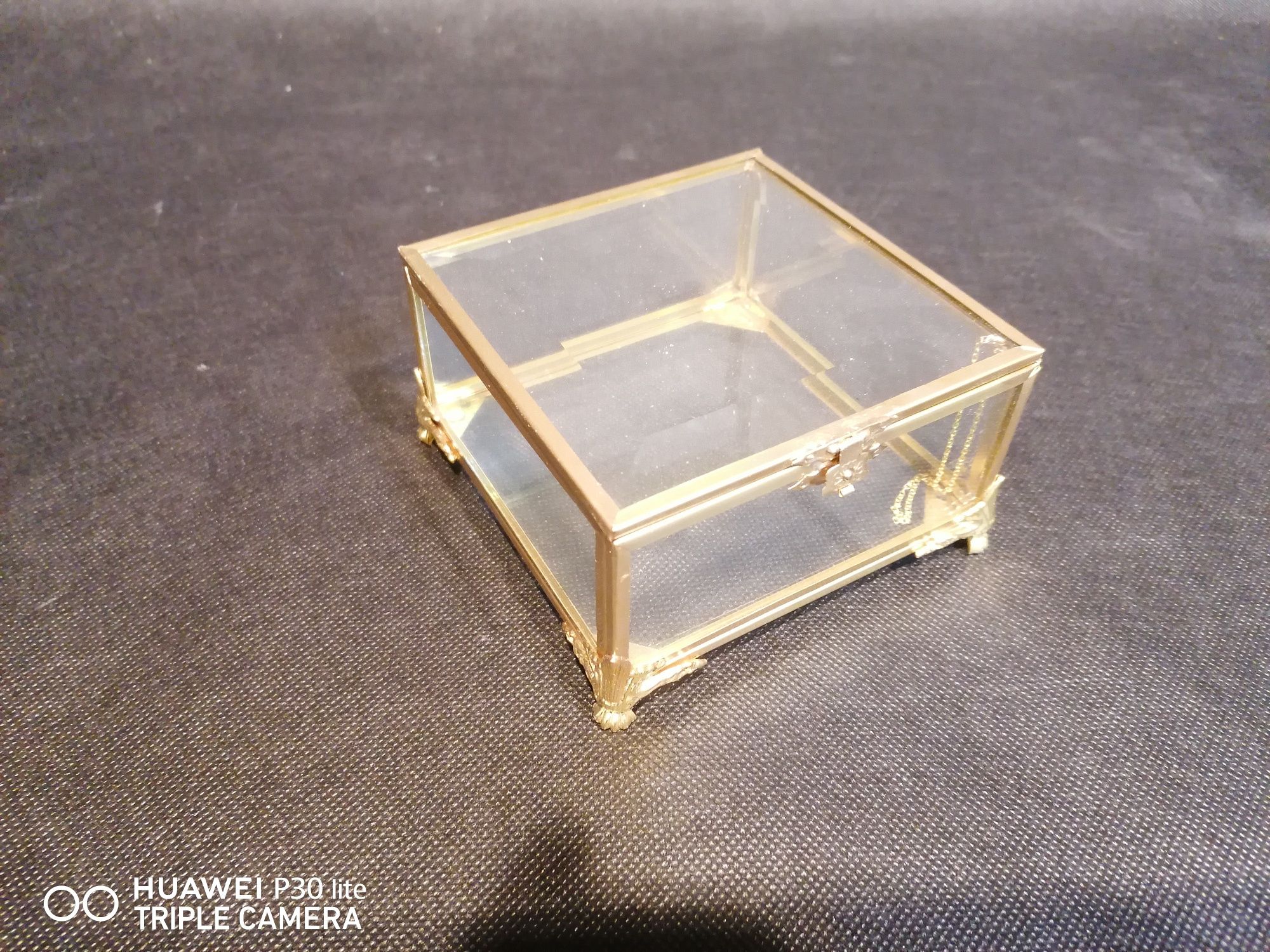 Pudełko szklane złote szkatułka organizer mosiężne na obrączki ślubne