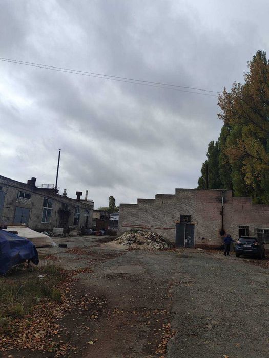 Продам   Комерцiйне виробничо складське примiщення   вул.Дрозда 7