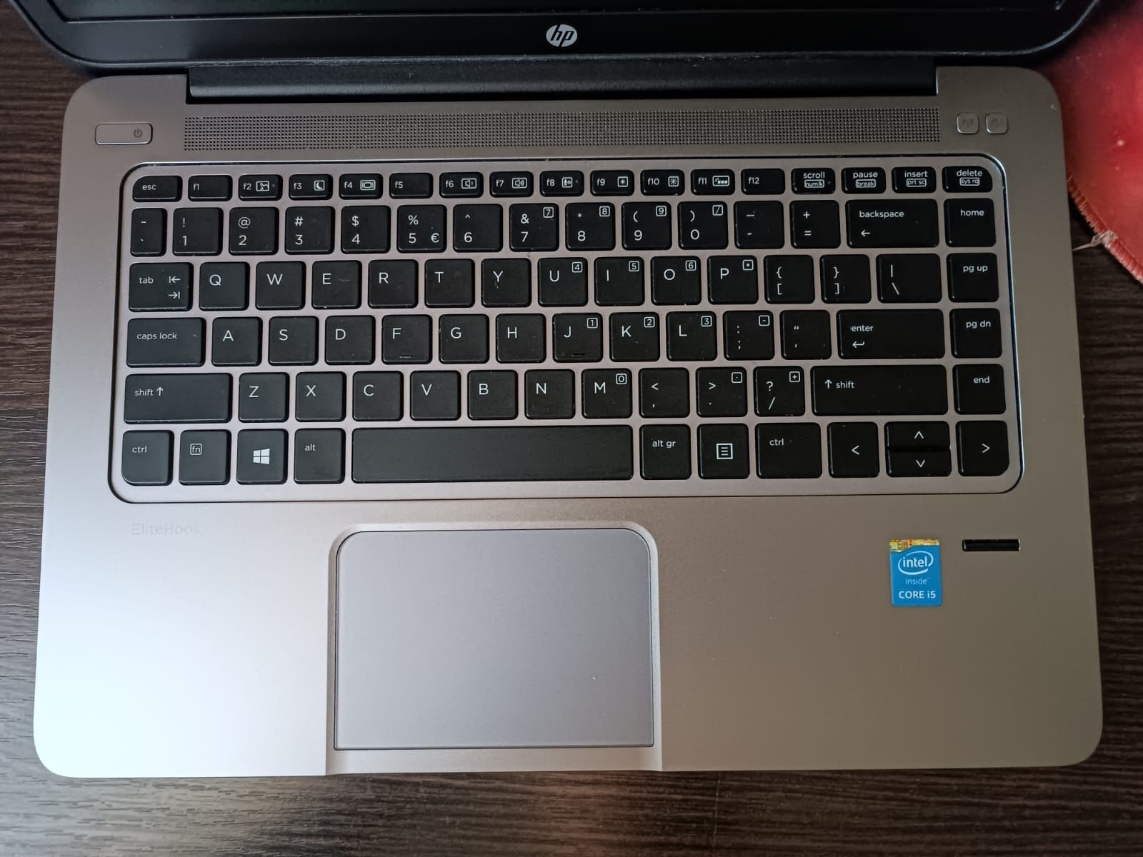 HP EliteBook  core i5-5200U 4гб