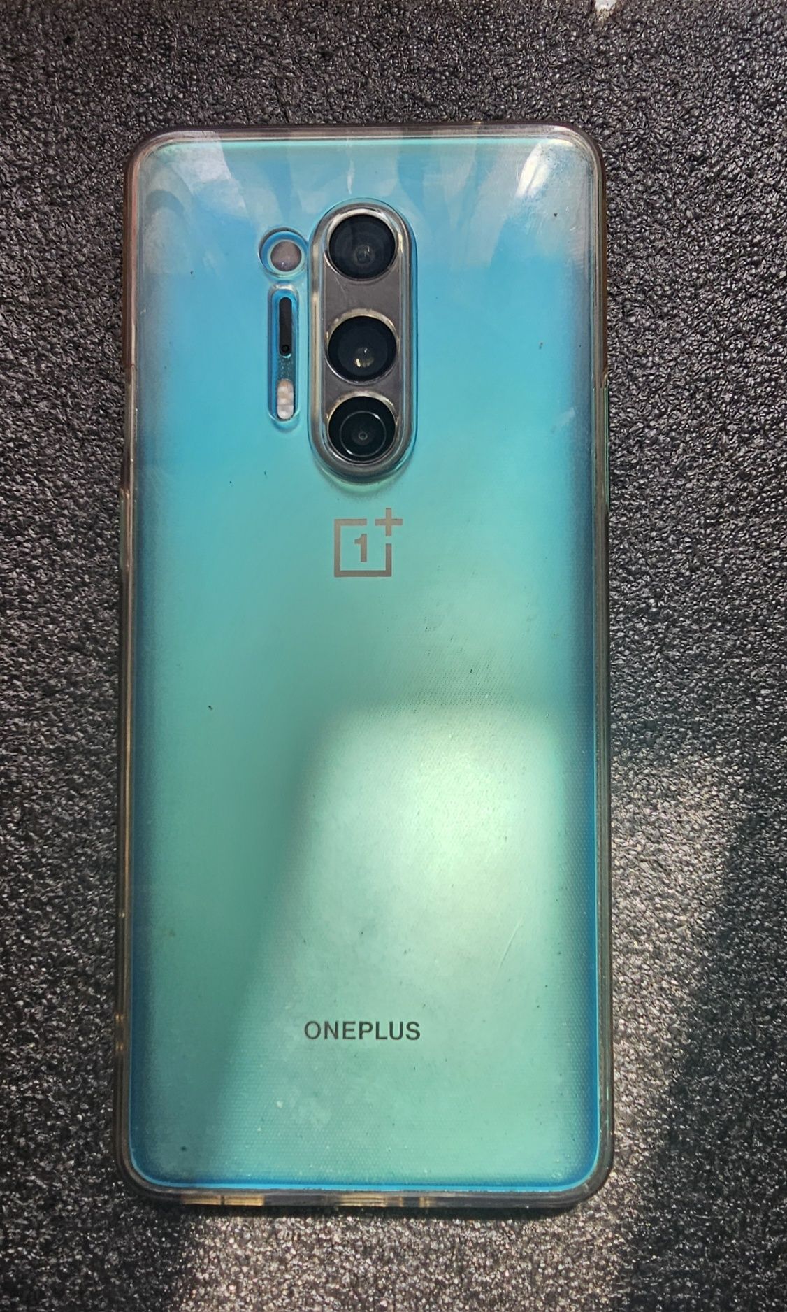 Продам смартфон  OnePlus 8 pro 8/128 Gb