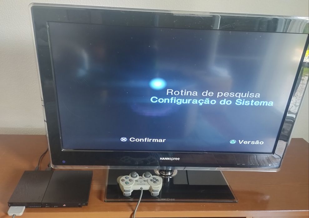 Duas PS2 como novas com comandos, cabos originais e acessórios