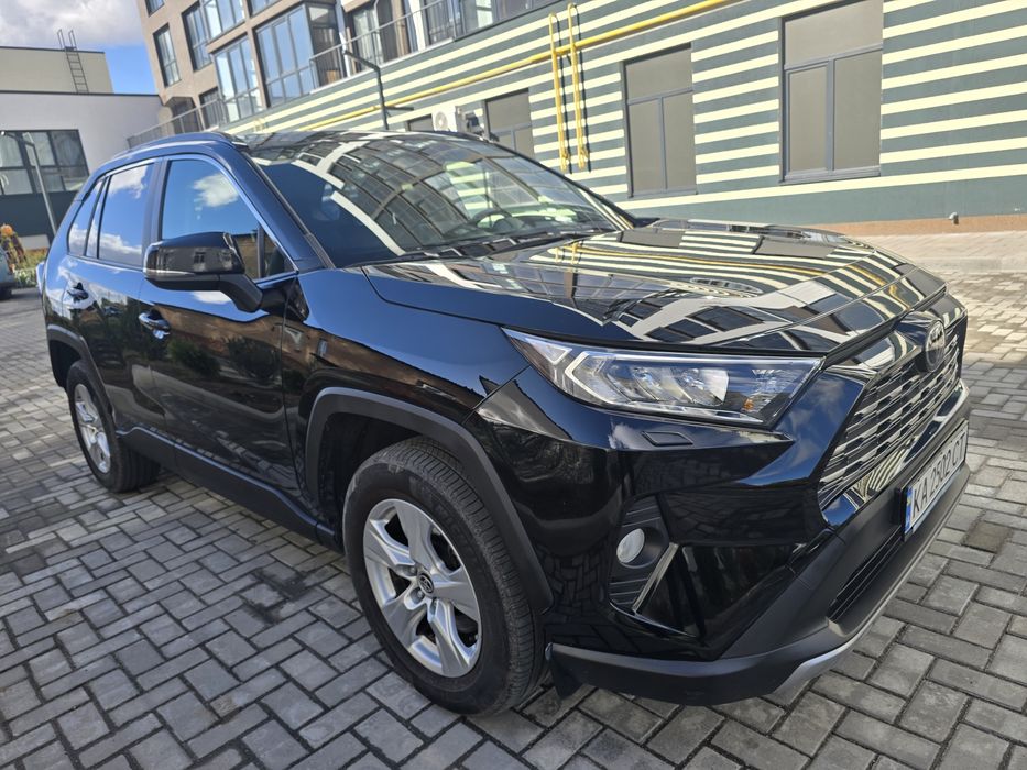 Продам Toyota Rav4