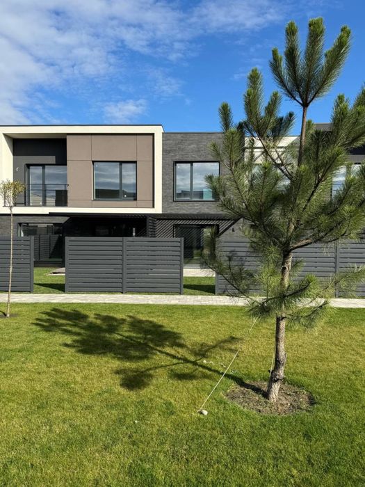 Найякісніші таунхауси без ремонту район КВАРЦ