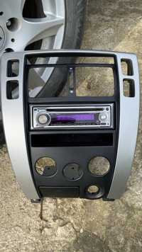 Hyundai tucson, оригінальна панель , рама і магнітофон kenwood