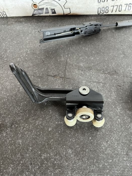 Комплект роликів ЛІВОЇ зсувної дверки Mercedes Sprinter w906 / Crafter