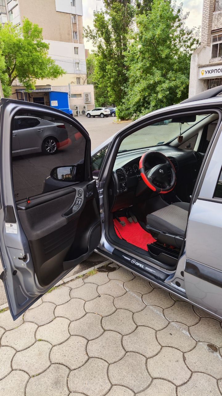 Продам OPEL Zafira