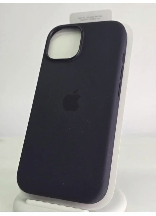 Оригінальний чехол Apple MagSafe для iPhone 15 (6.1") Midnight Black