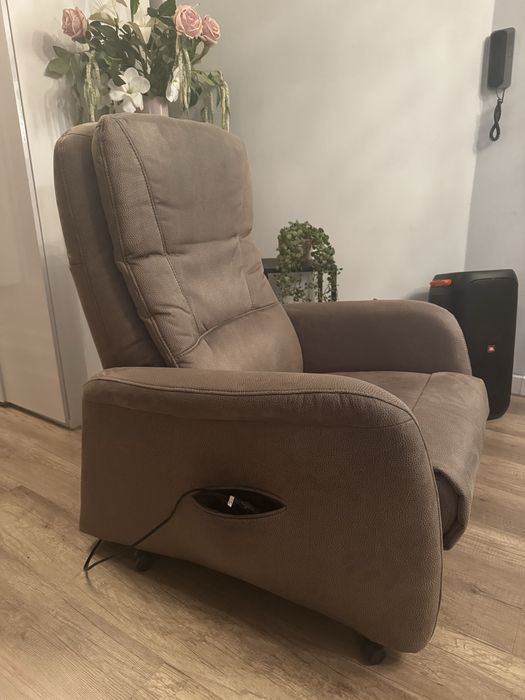 Nowy Fotel elektryczny Hukla dla seniora