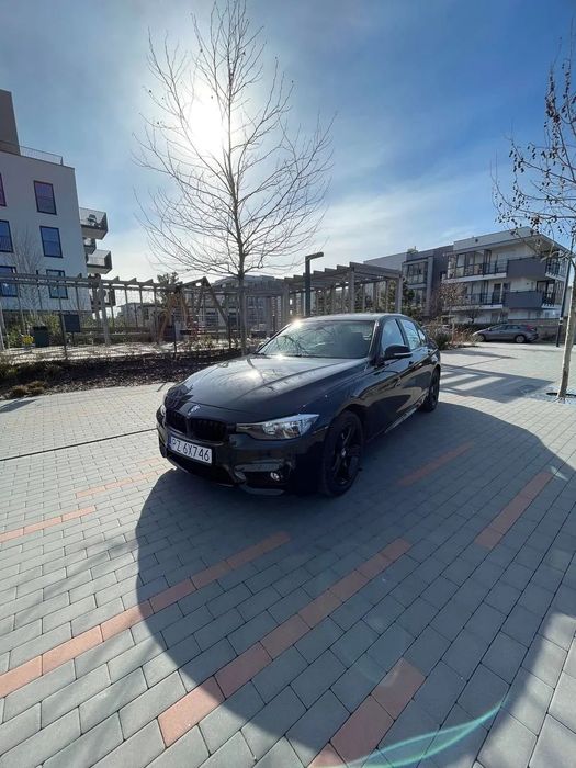 BMW Seria 3 328i X-Drive