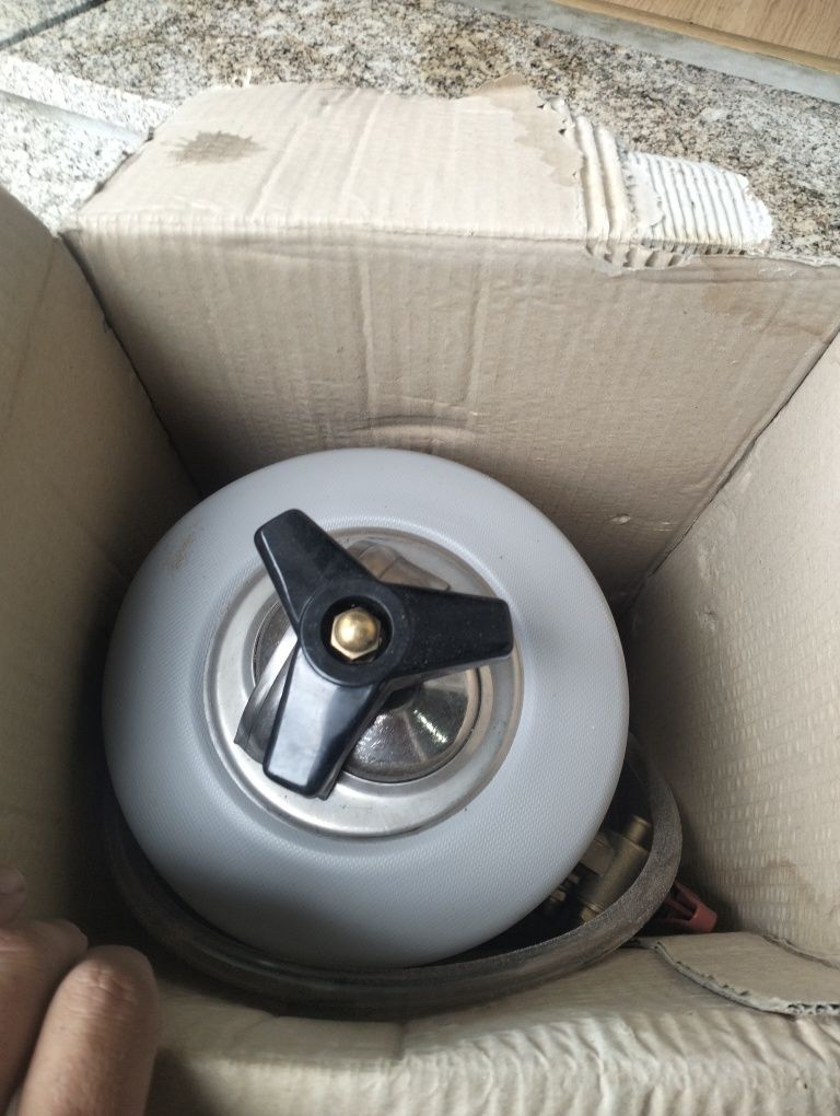 Vendo Bomba de Água