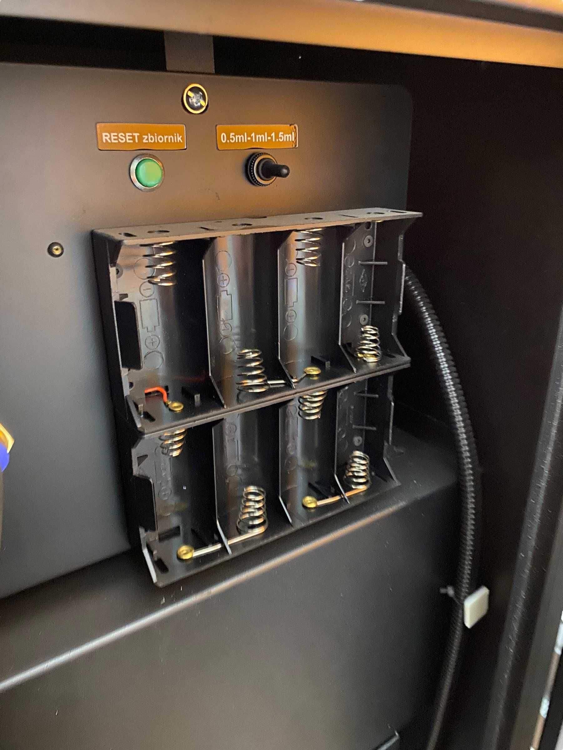 Automat TOWER -Bezdotykowy dozownik do dezynfekcji