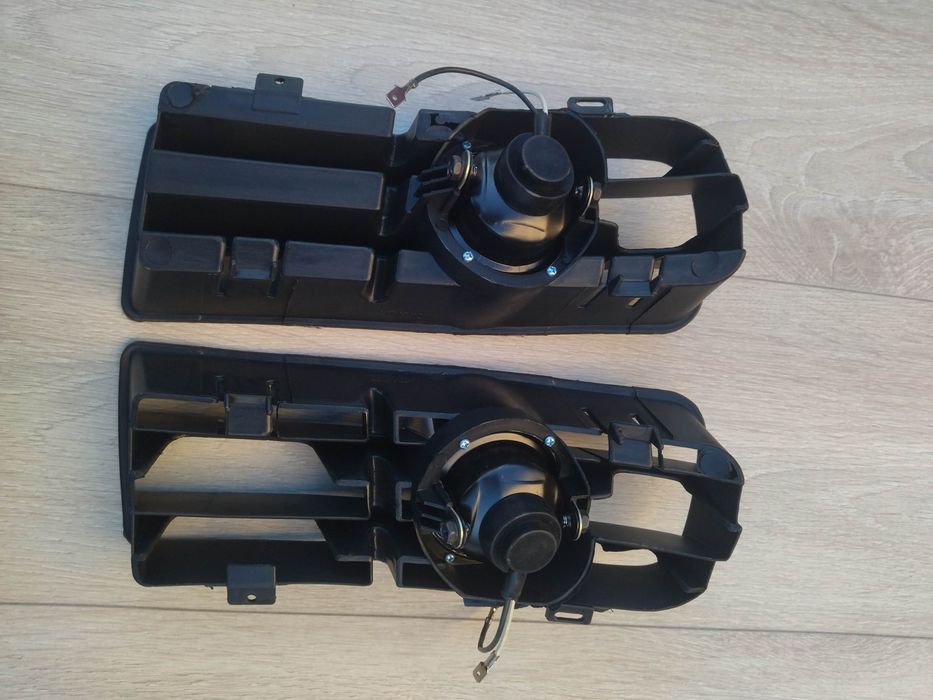 Противотуманки туманки Галогенки решетка в бампер Гольф 4 Golf 4