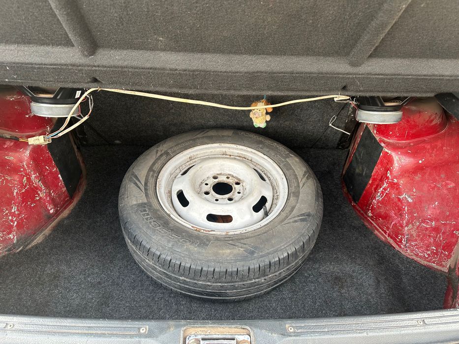 Машина ваз 2109!