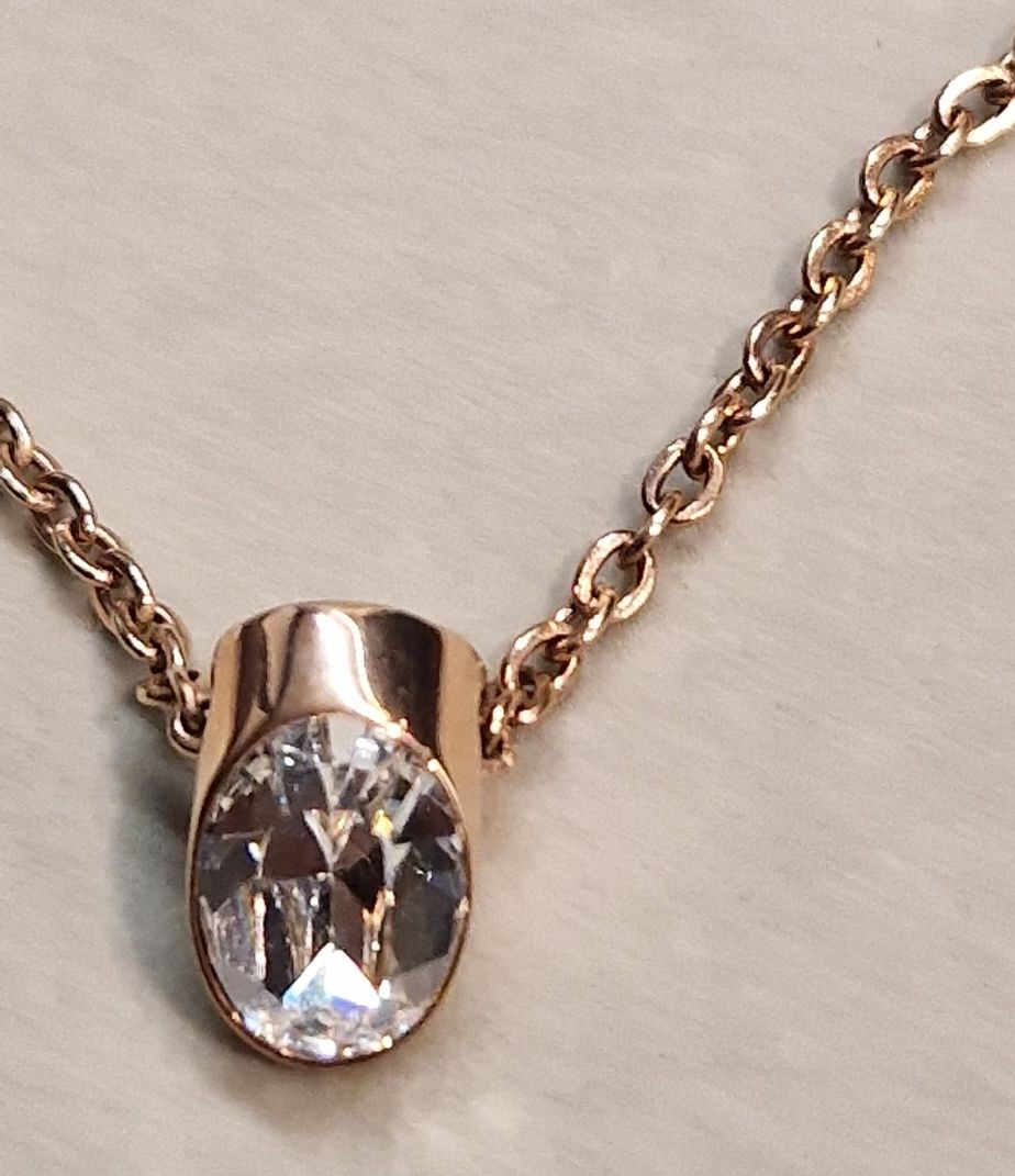 Nowy bez metki naszyjnik oryginalny Calvin Klein swarovski kamień