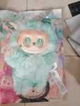 Labubu boneco moda