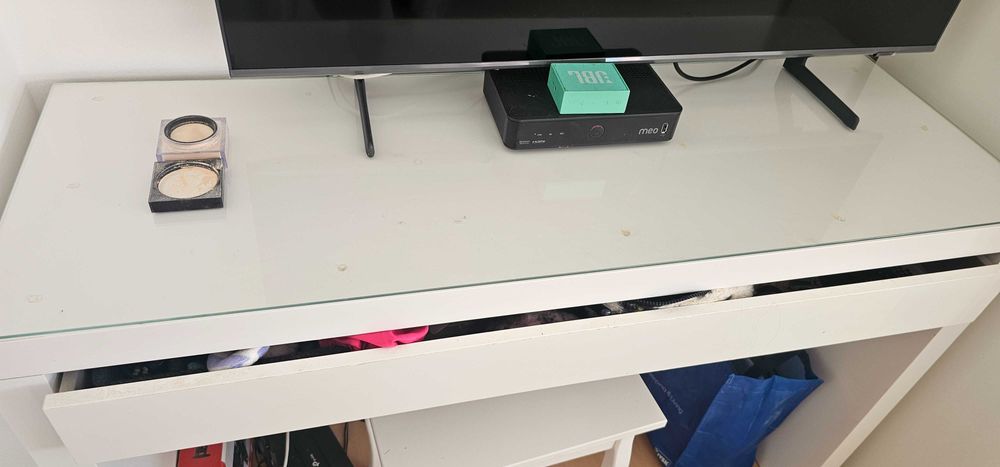 Tocador do ikea com gaveta