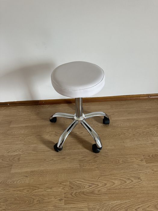 Taboret kosmetyczy okragly