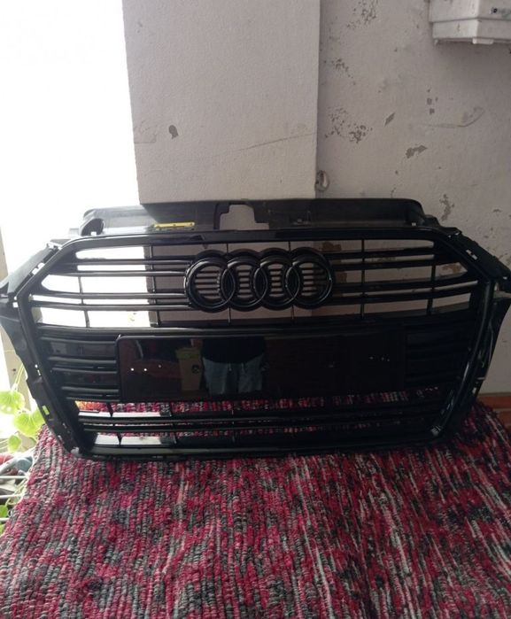 Grelha frontal Audi A3 facelift 2016