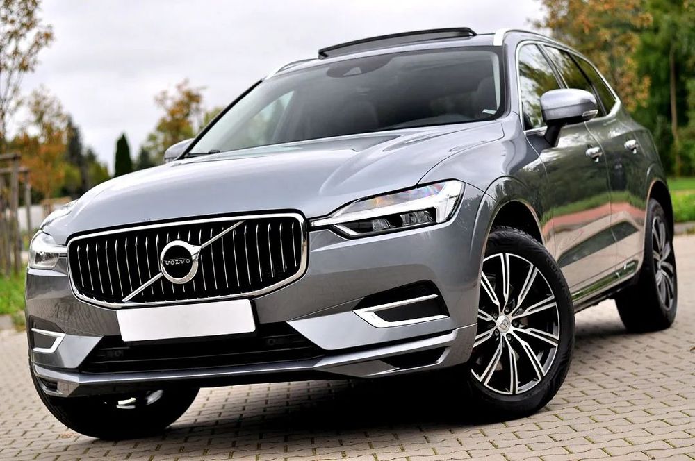 Volvo XC 60 PANORAMA _ SKÓRA _ NAVI _ KAMERA _ Key Less _ Line Assist _ HUD _ LEDY
