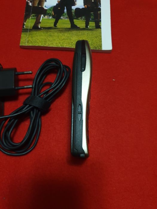 Nokia 6310i новая. В заводской пленке на экране.