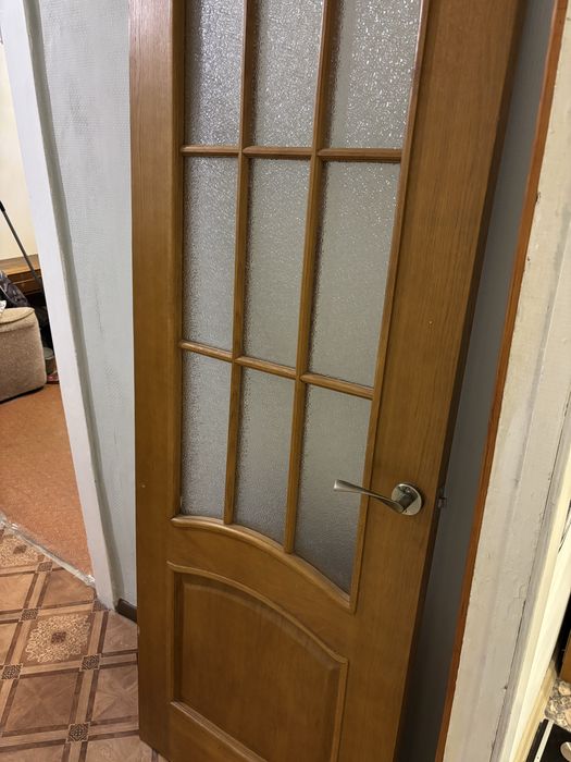 Двері міжкімнатні дерево скло 198 см на 70 см