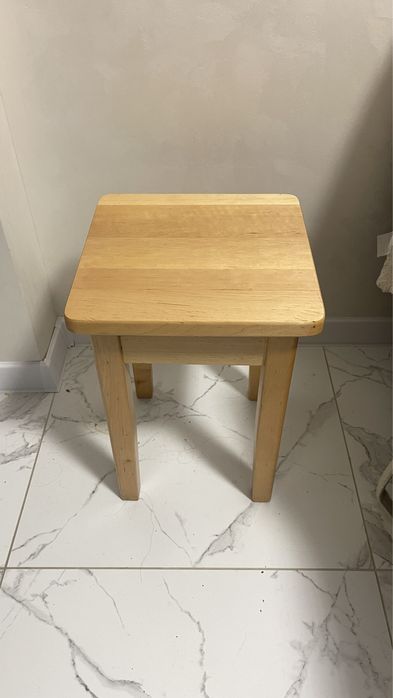 Табуретка - хороша, якісна