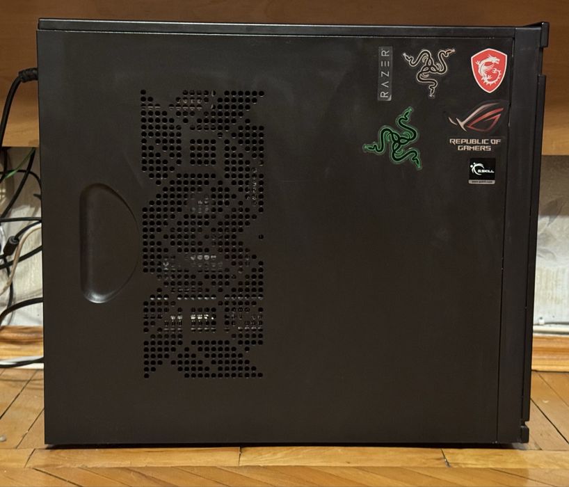 Ігровий компʼютер + монітор (миша hator і килимок hator у подарунок)