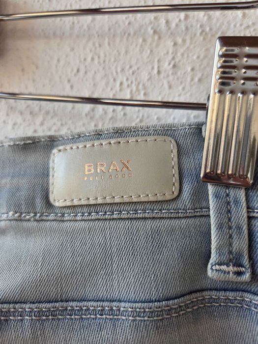 Calças de ganga super stretch denim da Brax, tamanho 42