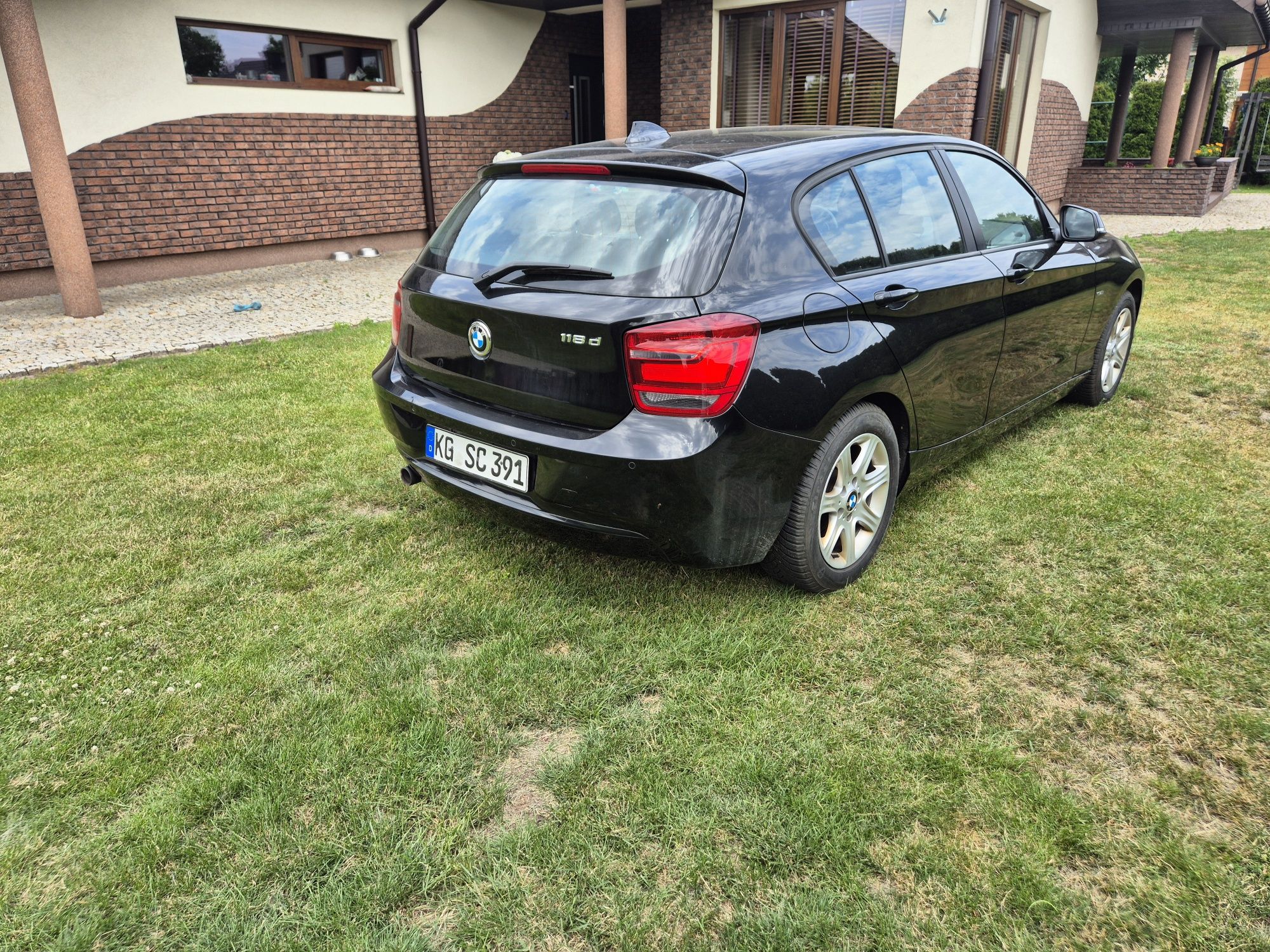 BMW Serii 1 (F20) – 2011r – Zadbany Hatchback gotowy do jazdy!
Lokaliz