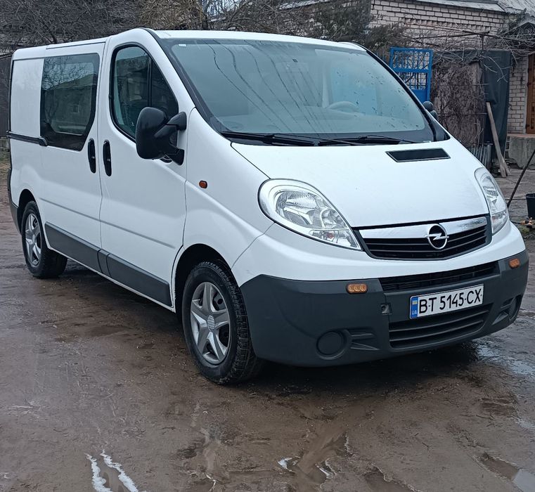 Opel Vivaro 2,5 2011