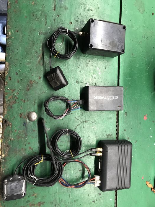 Продам gps трекери