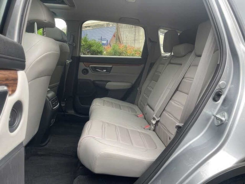 Honda CR-V Hybrid Touring      2022