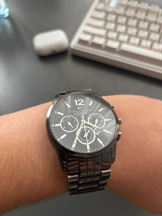 Годинник Tommy Hilfiger чорний